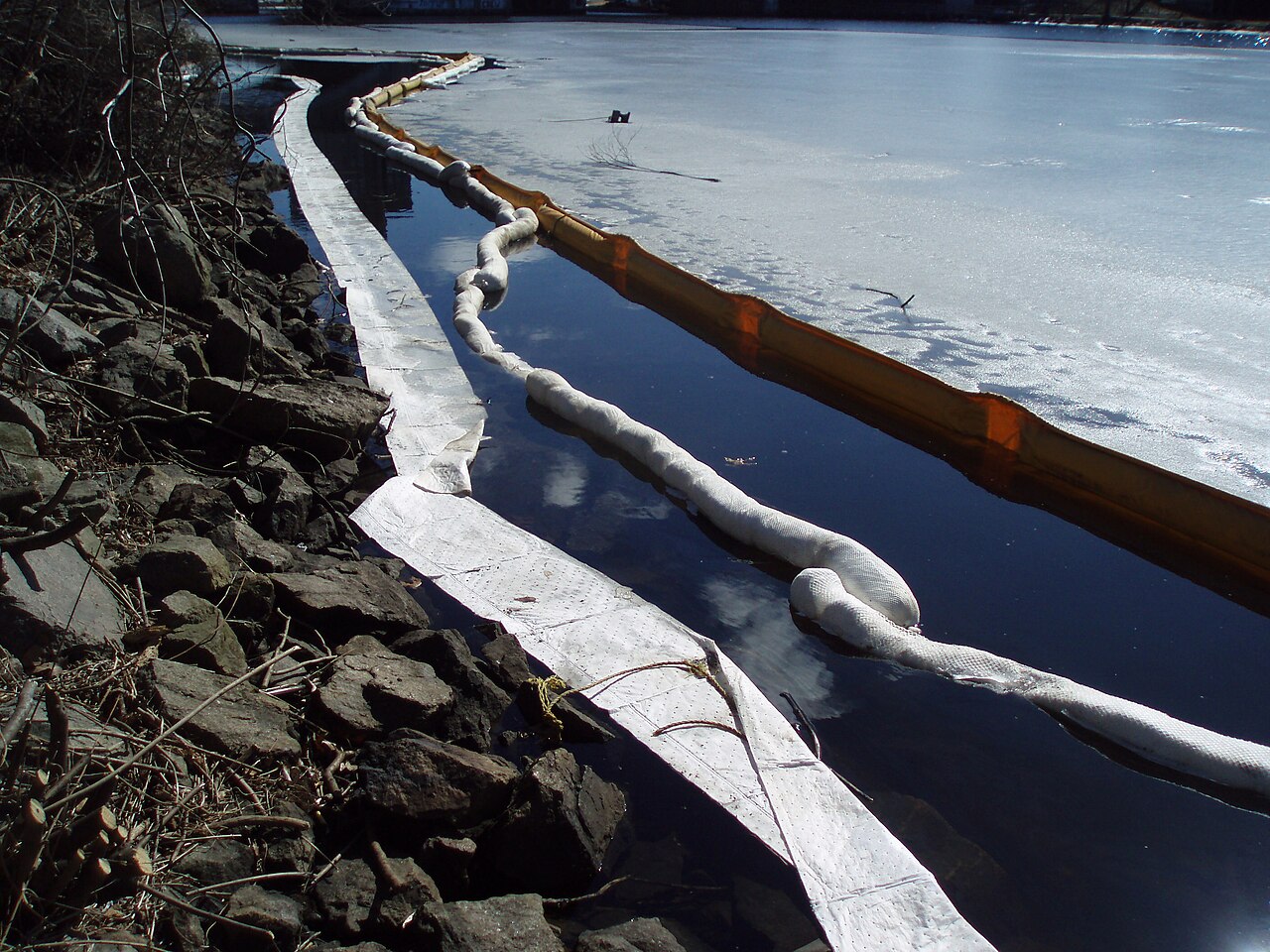 Charles River — Photographs from a February 10, 2010 release of heating oil to the Charles River from an MWRA pumping station in Cambridge, Massachusetts.
P